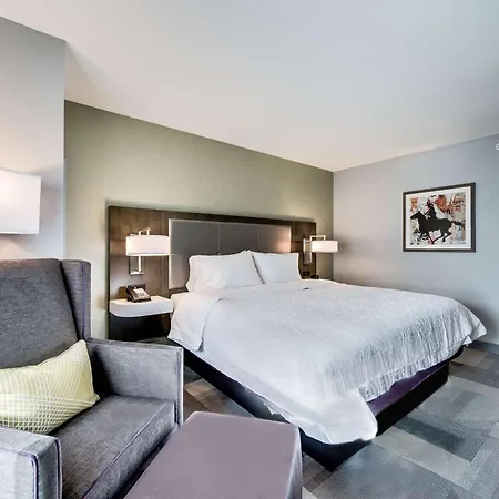 Hampton Inn & Suites Fort Worth Downtown