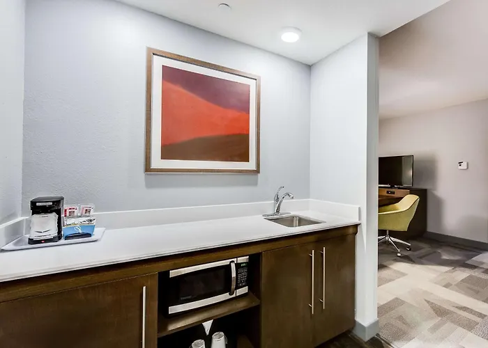 Hampton & Worth Downtown Hotel