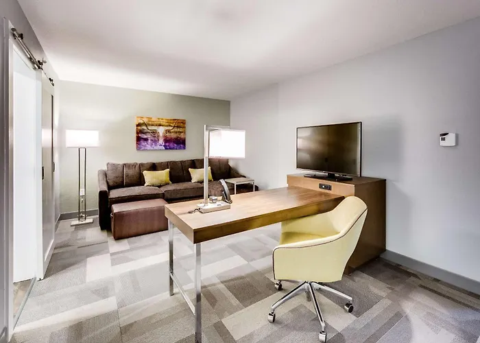Hotel Hampton & Worth Downtown 3*