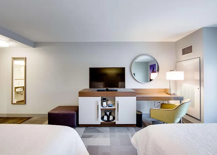 Hampton & Worth Downtown Hotel